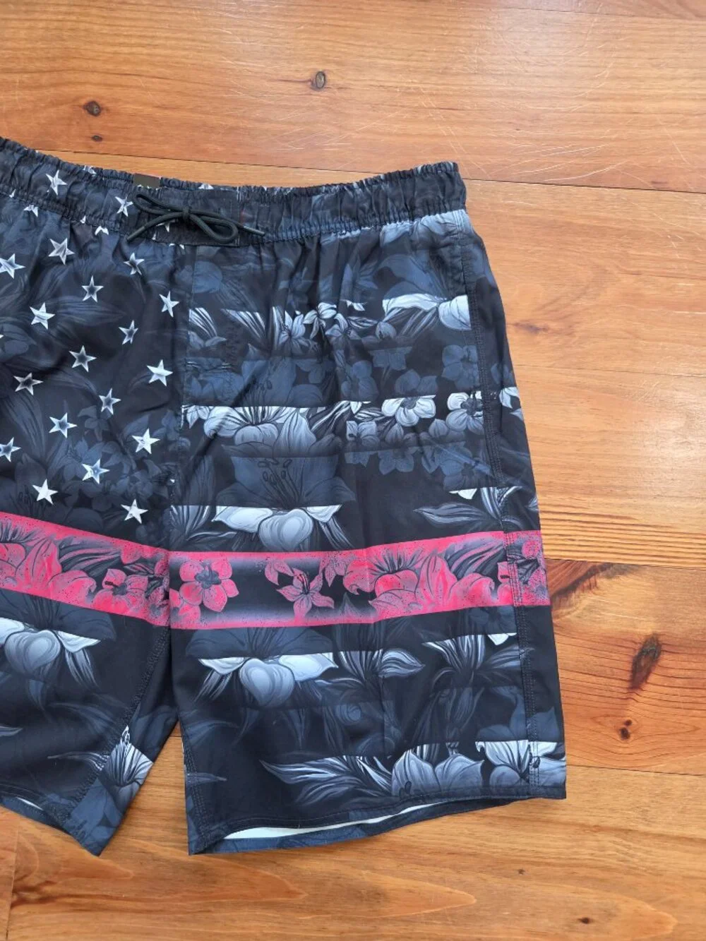 Men’s US Apparel Swim Shorts Trunks Swimsuit Size 2XL Black Red New with Tags